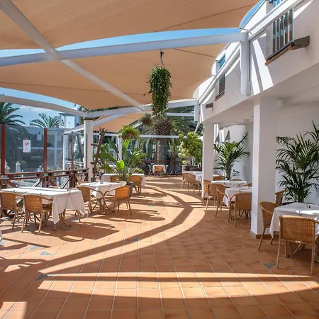 アパートホテル Marismas De 3*