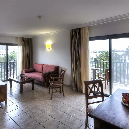 Hotel apartamentowy Marismas De