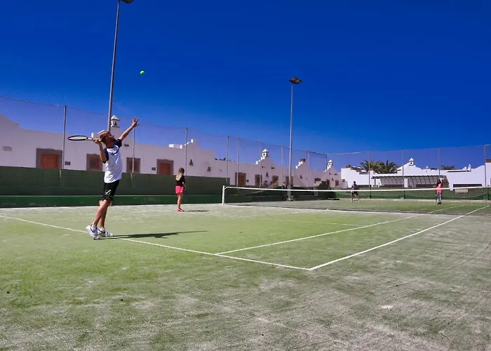 Marismas De Aparthotel 3*