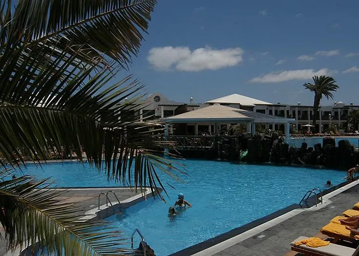 Marismas De Aparthotel 3*